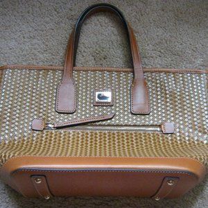 Dooney & Bourke Woven Tote/ Shoulder Purse